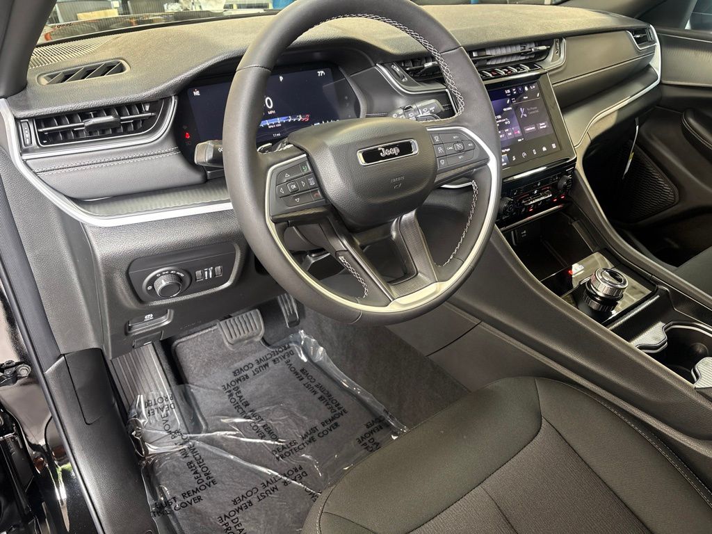 Thumbnail: 2026 Jeep Grand Cherokee L - 2