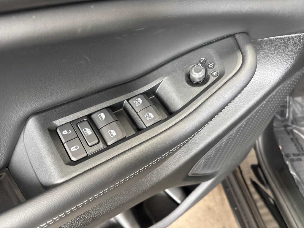 Thumbnail: 2026 Jeep Grand Cherokee L - 21