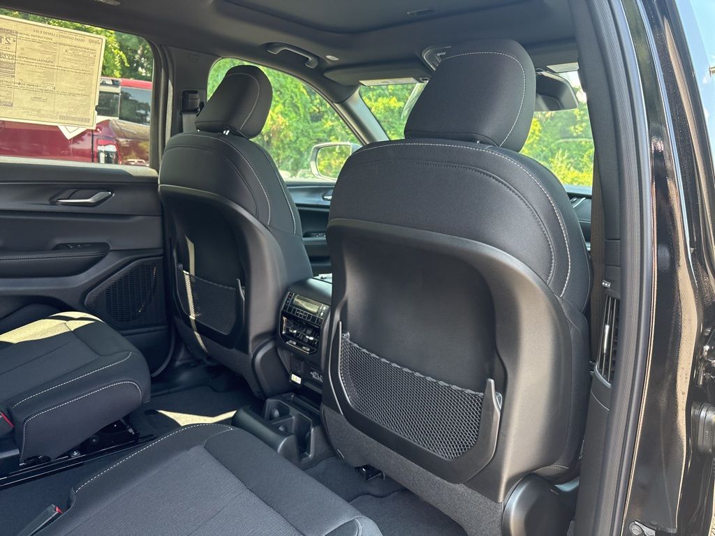 Thumbnail: 2025 Jeep Grand Cherokee L - 33