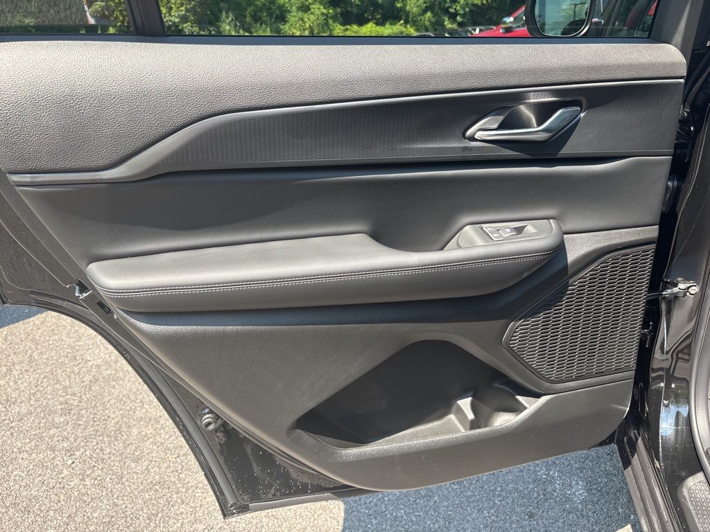 Thumbnail: 2025 Jeep Grand Cherokee L - 25