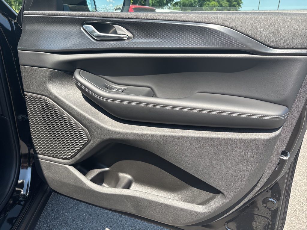 Thumbnail: 2025 Jeep Grand Cherokee L - 35