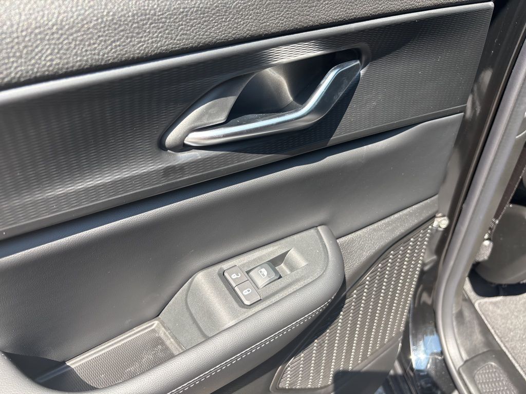 Thumbnail: 2025 Jeep Grand Cherokee L - 26