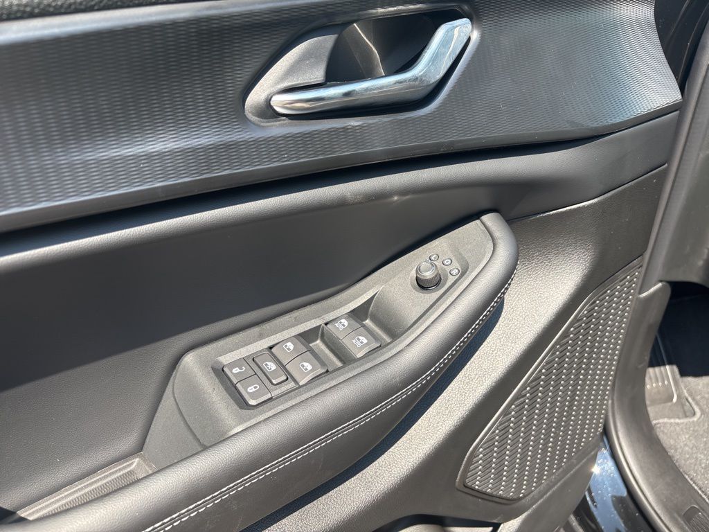 Thumbnail: 2025 Jeep Grand Cherokee L - 19