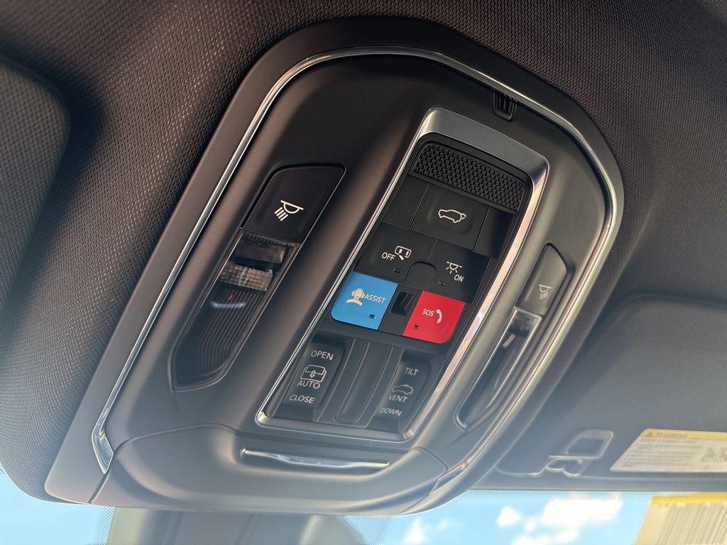 Thumbnail: 2025 Jeep Grand Cherokee L - 23