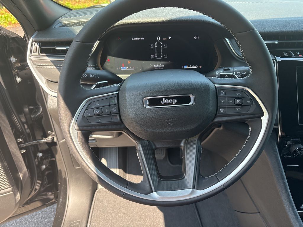 Thumbnail: 2025 Jeep Grand Cherokee L - 7