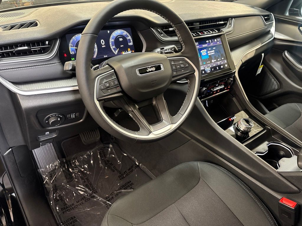 Thumbnail: 2026 Jeep Grand Cherokee L - 2