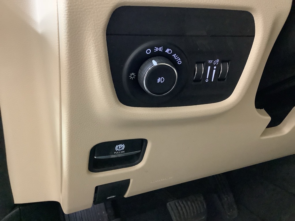 2022 Jeep Grand Cherokee L Limited Edition 24