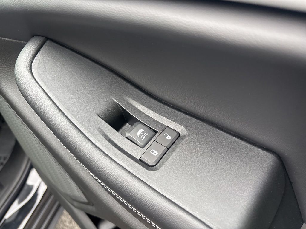 Thumbnail: 2026 Jeep Grand Cherokee L - 6