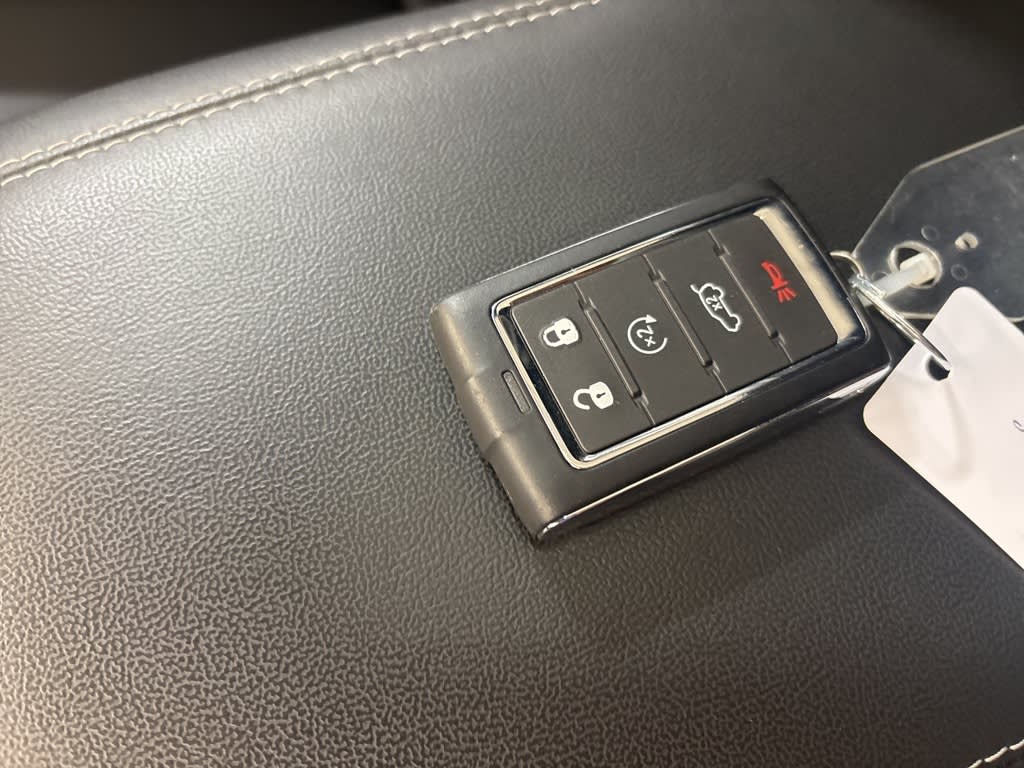 Thumbnail: 2024 Jeep Grand Cherokee - 17