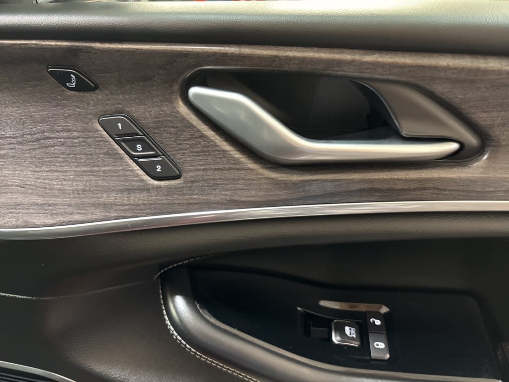 Thumbnail: 2023 Jeep Grand Cherokee - 52