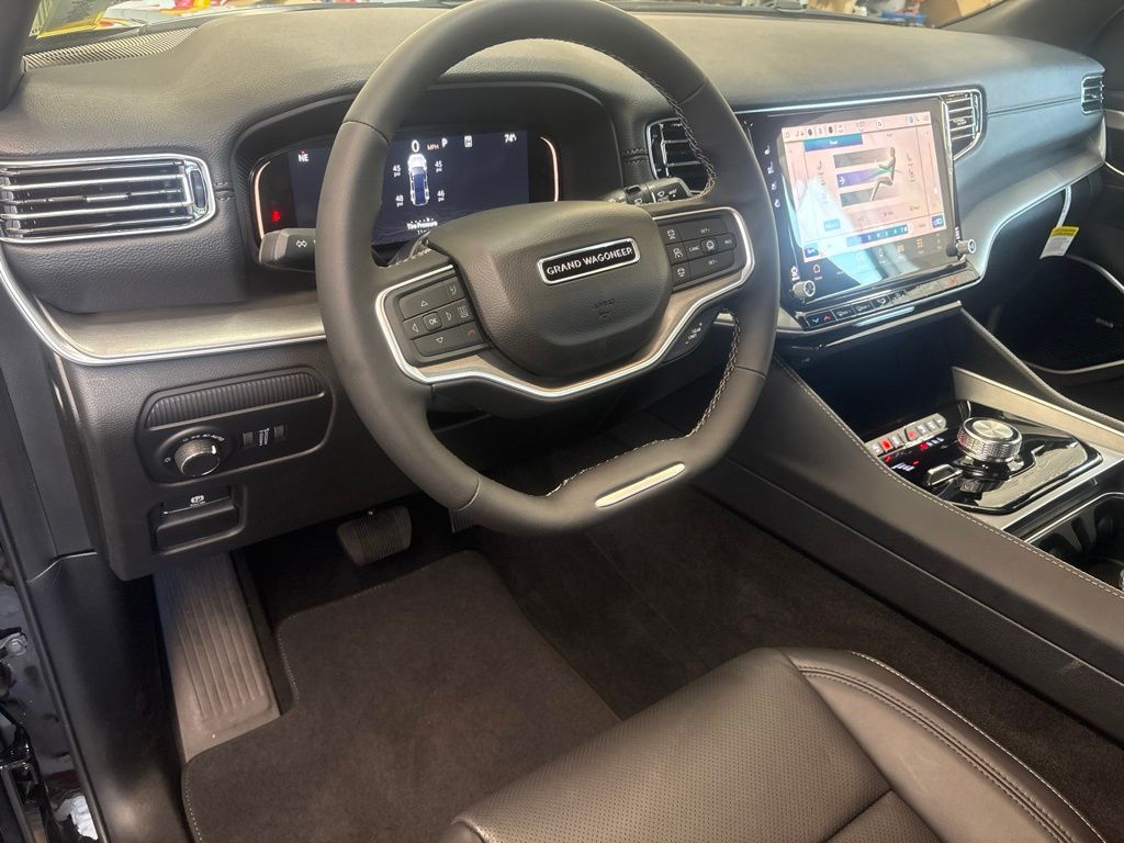 Thumbnail: 2026 Jeep Grand Wagoneer - 2
