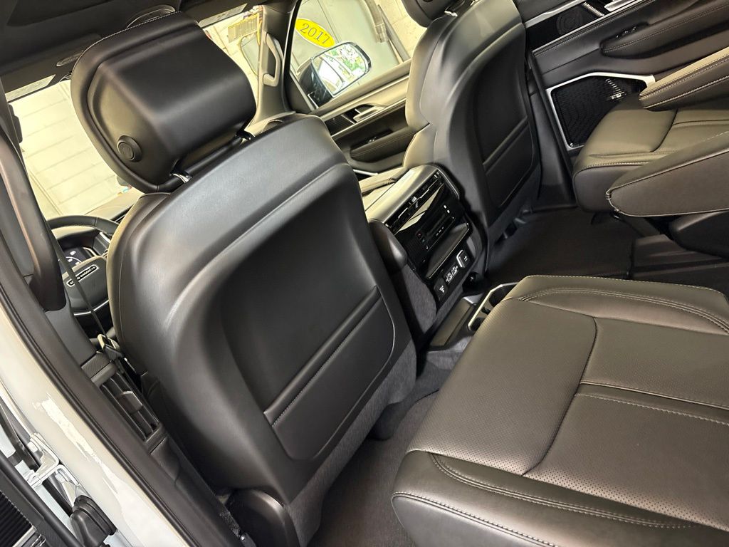 Thumbnail: 2026 Jeep Grand Wagoneer - 11