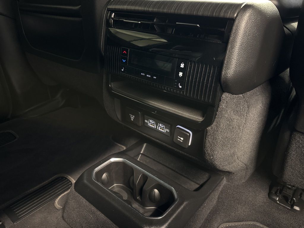 Thumbnail: 2024 Jeep Wagoneer - 44