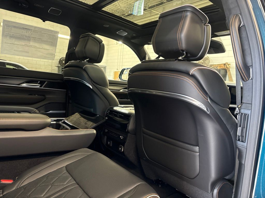 Thumbnail: 2026 Jeep Grand Wagoneer - 44