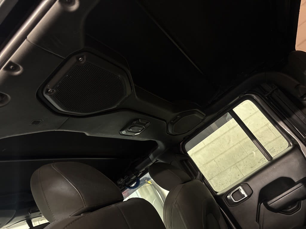 Thumbnail: 2023 Jeep Gladiator - 31