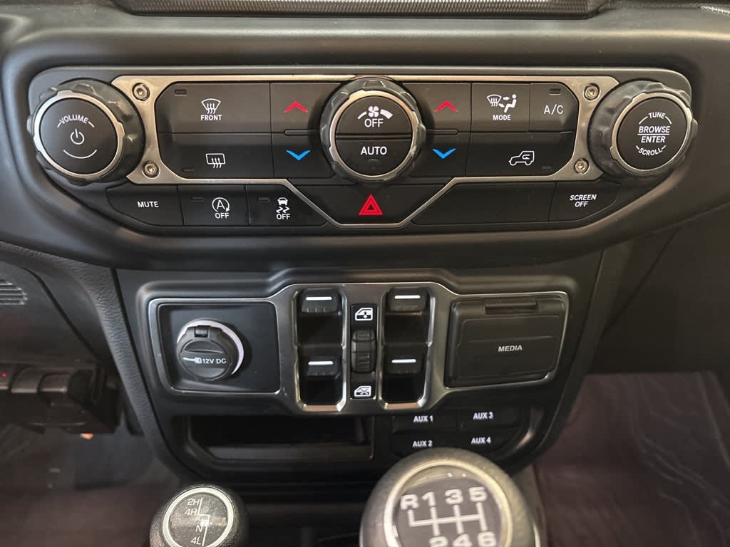 Thumbnail: 2022 Jeep Gladiator - 26