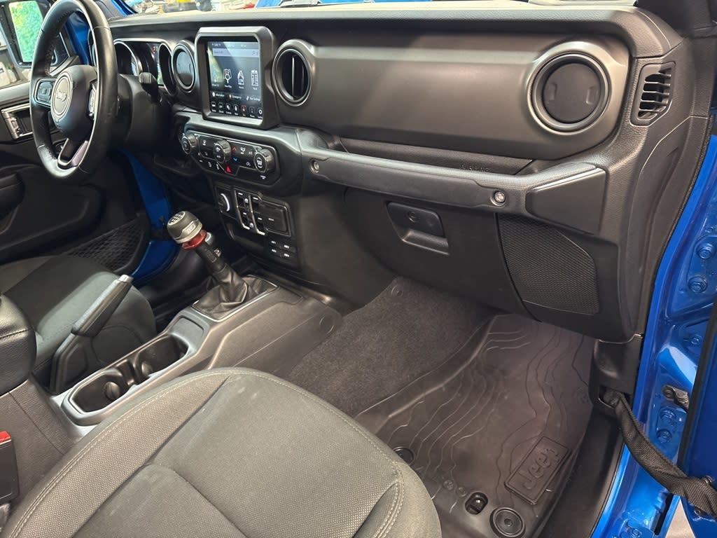 Thumbnail: 2022 Jeep Gladiator - 13