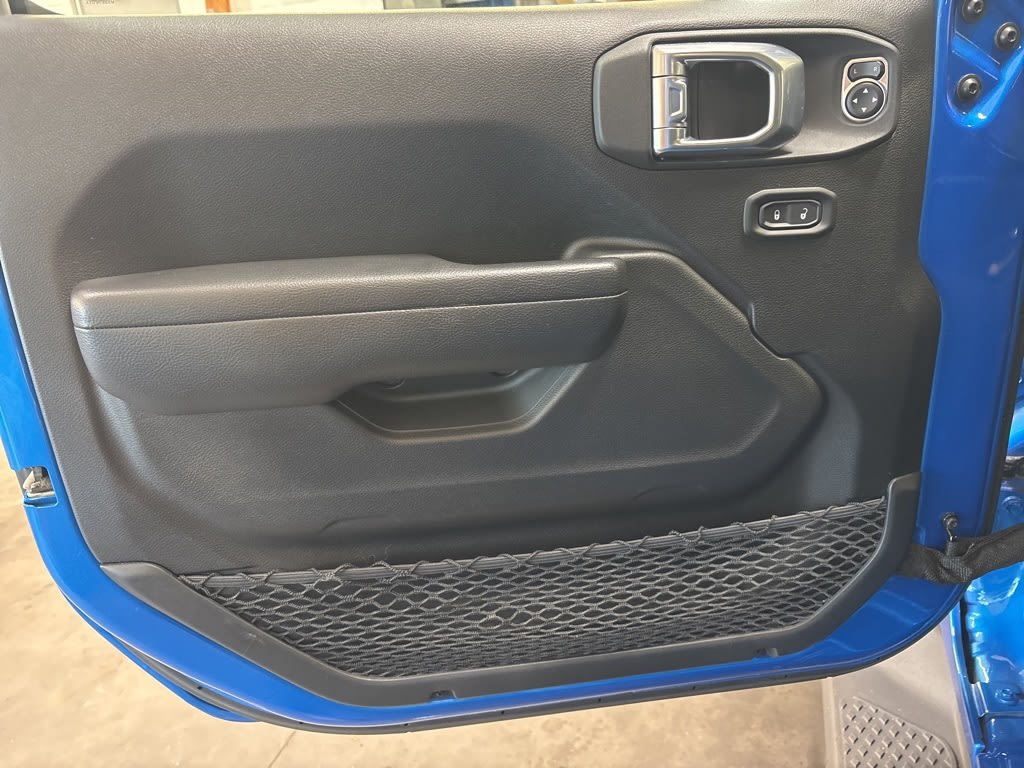 Thumbnail: 2022 Jeep Gladiator - 20