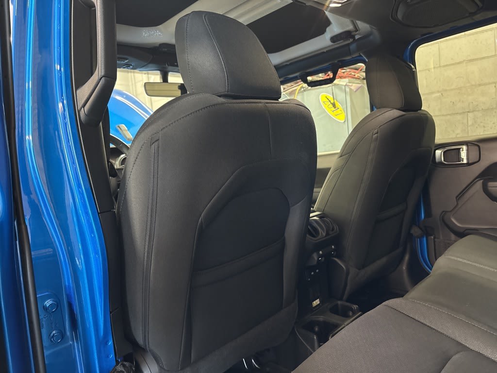 Thumbnail: 2022 Jeep Gladiator - 11