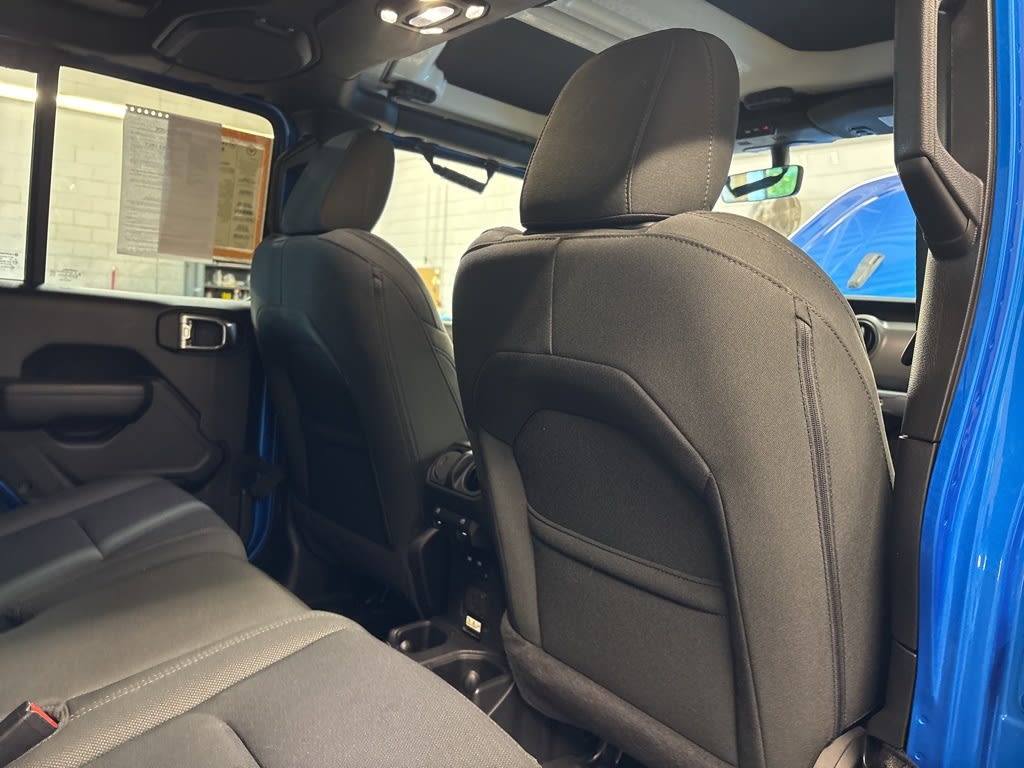 Thumbnail: 2022 Jeep Gladiator - 35