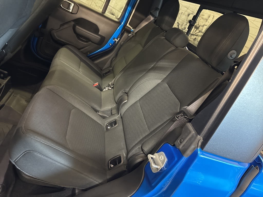 Thumbnail: 2022 Jeep Gladiator - 32