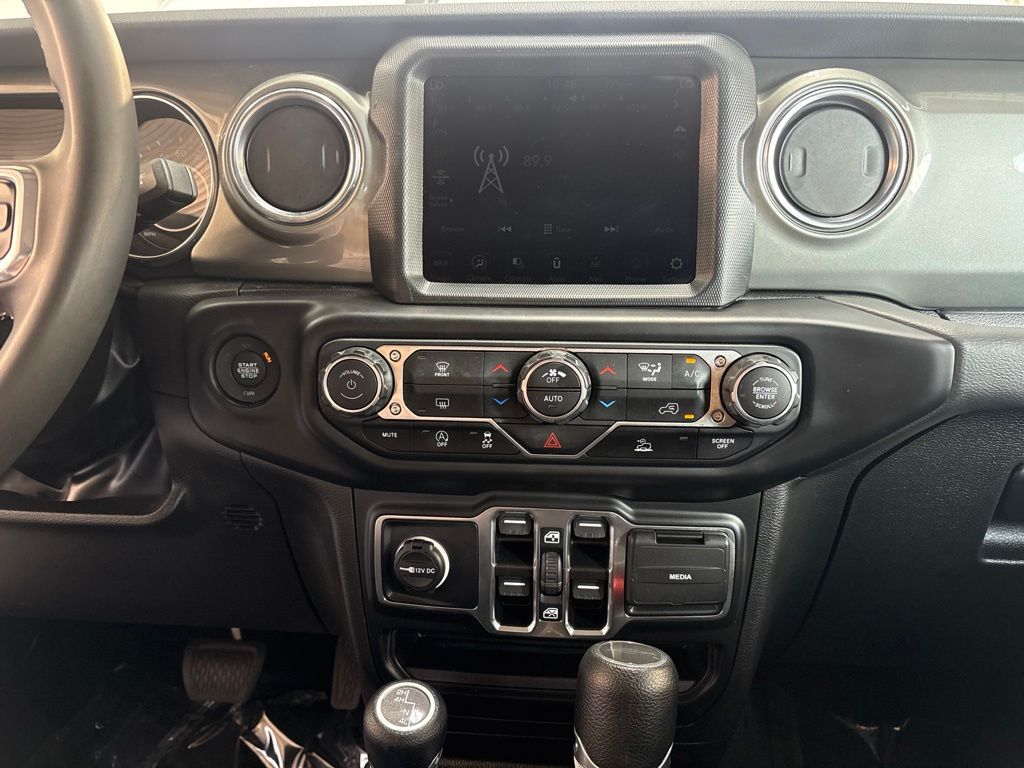 Thumbnail: 2023 Jeep Gladiator - 13