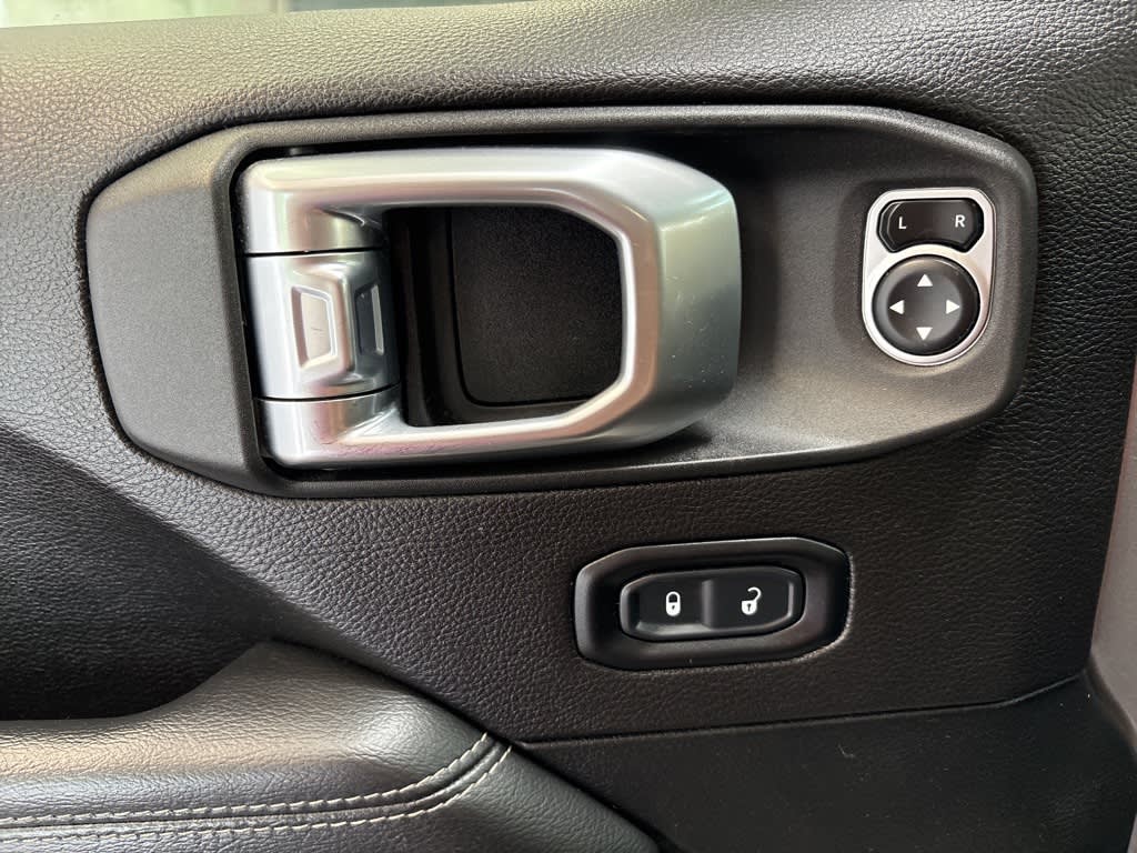 Thumbnail: 2020 Jeep Gladiator - 22