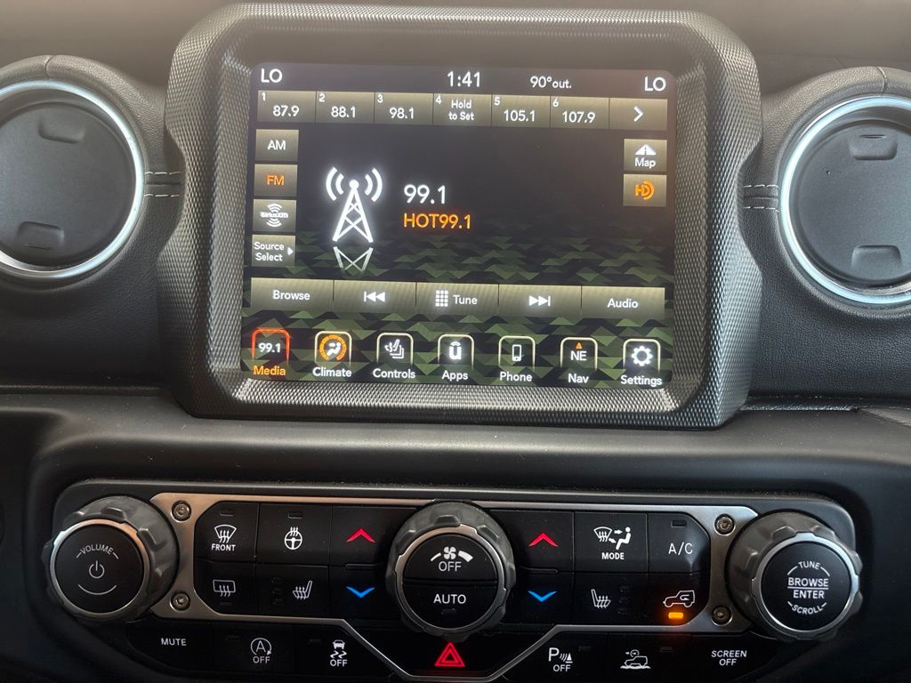 Thumbnail: 2021 Jeep Gladiator - 12
