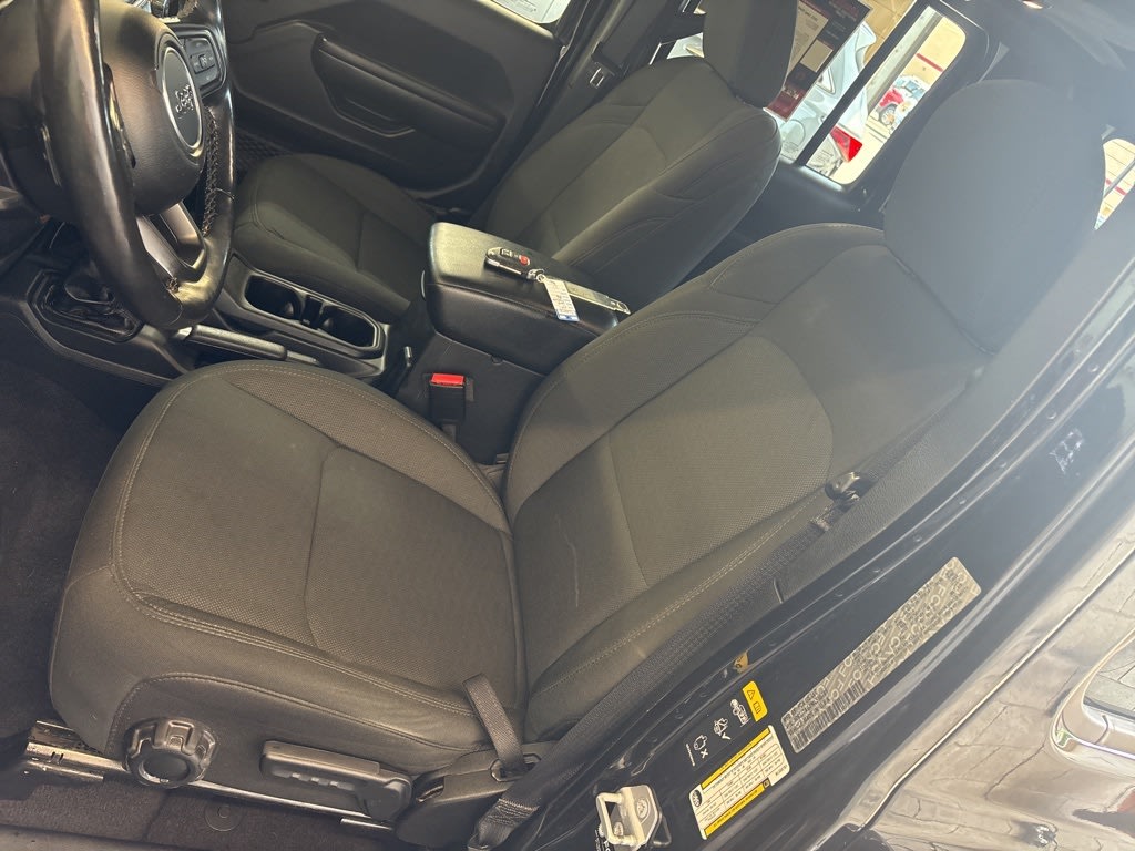 Thumbnail: 2021 Jeep Gladiator - 9