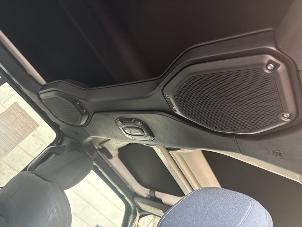 Thumbnail: 2021 Jeep Gladiator - 39