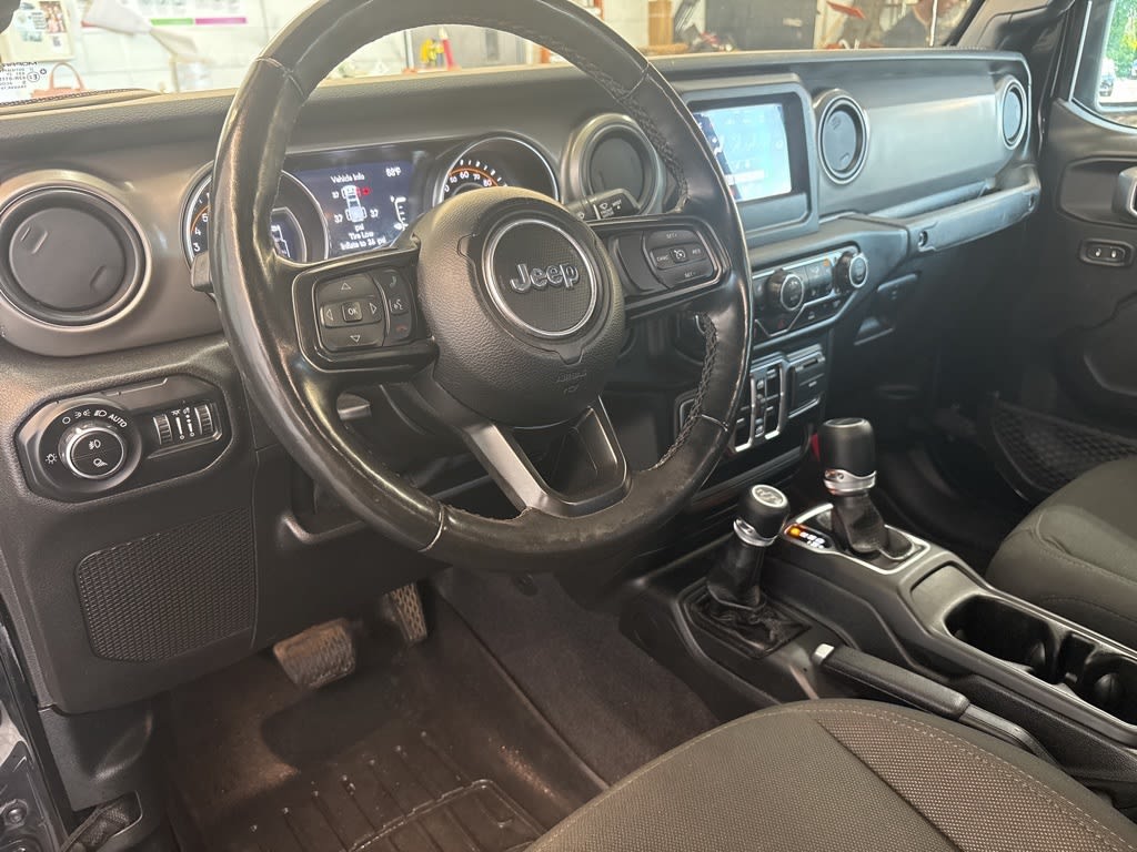 Thumbnail: 2021 Jeep Gladiator - 2