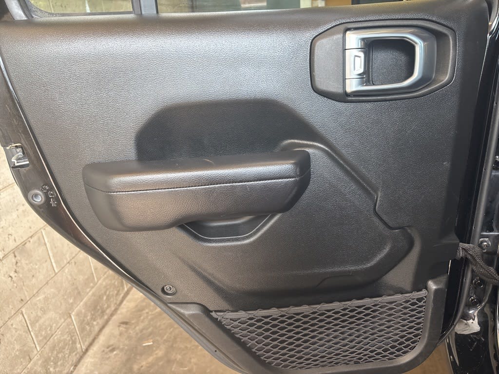 Thumbnail: 2021 Jeep Gladiator - 32