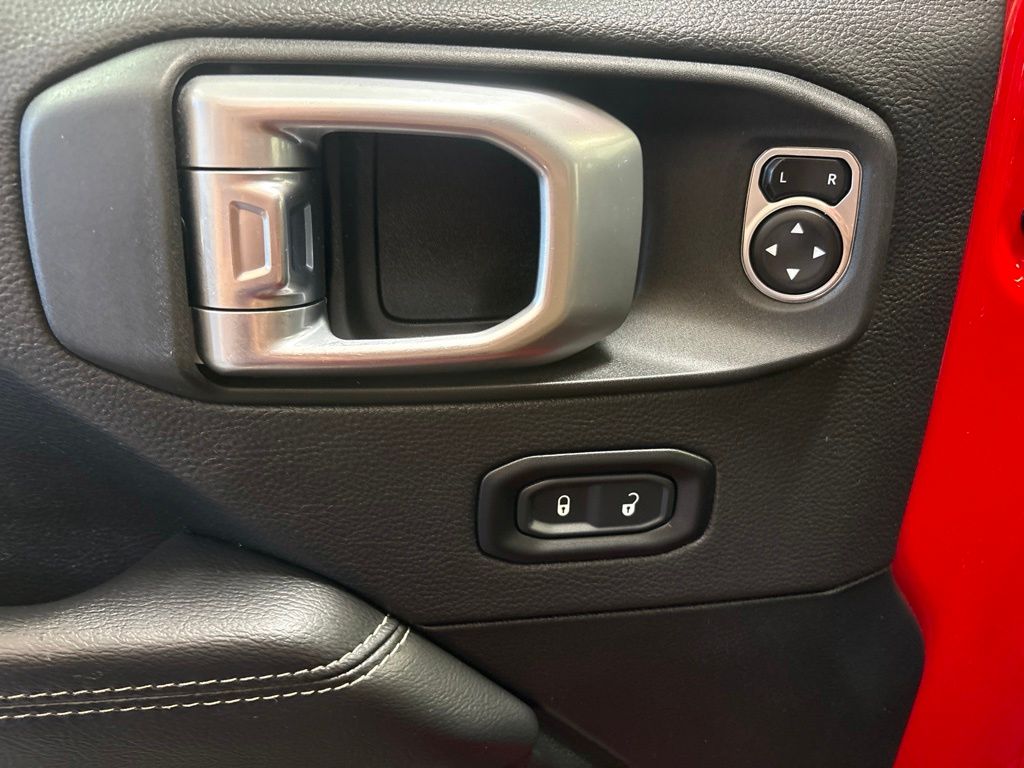 Thumbnail: 2020 Jeep Gladiator - 19