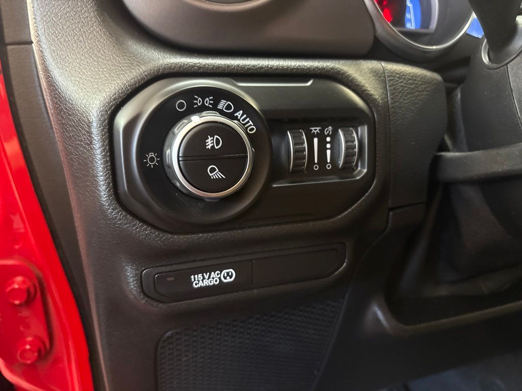 Thumbnail: 2020 Jeep Gladiator - 20