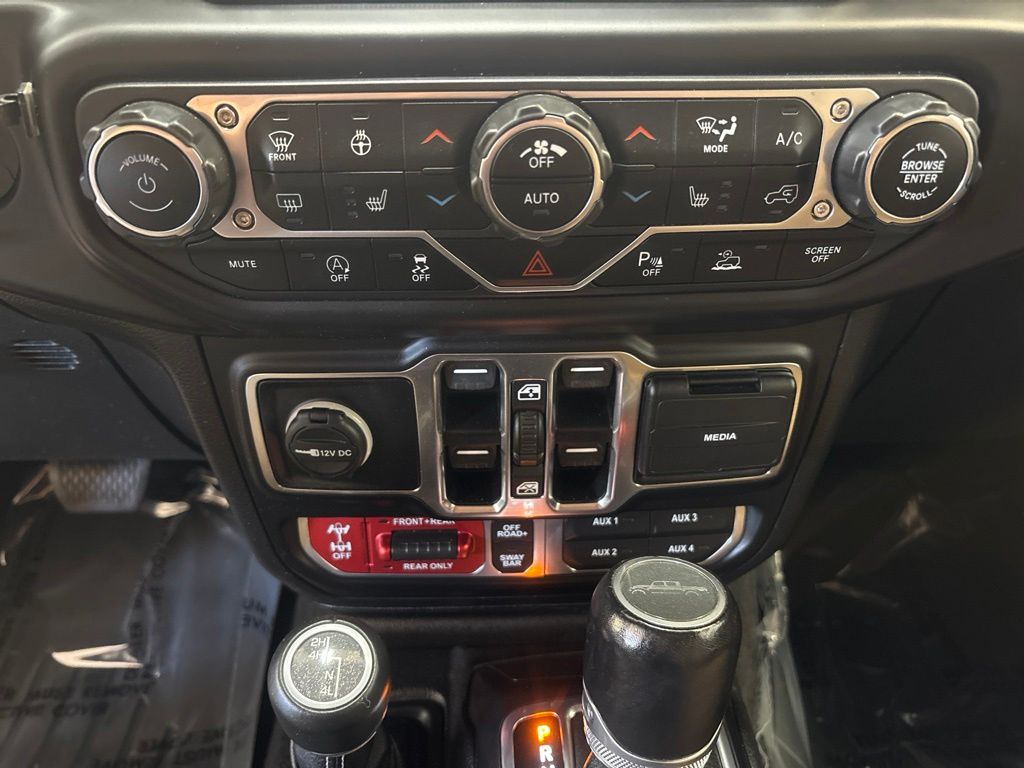 Thumbnail: 2020 Jeep Gladiator - 23
