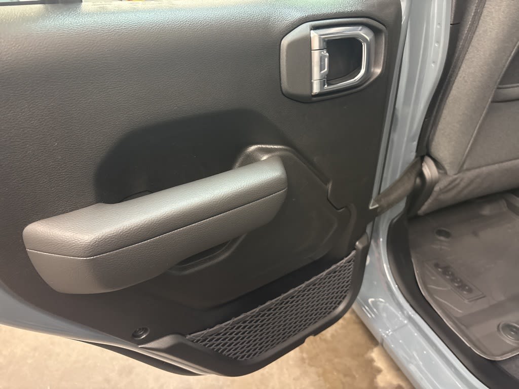 Thumbnail: 2026 Jeep Gladiator - 27