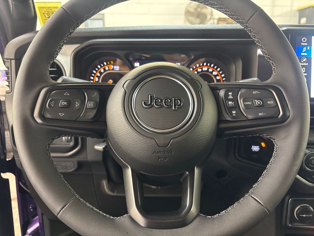 Thumbnail: 2026 Jeep Gladiator - 7