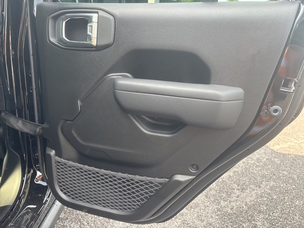 Thumbnail: 2025 Jeep Gladiator - 25