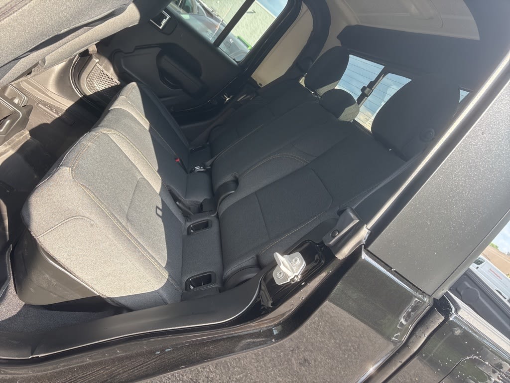 Thumbnail: 2025 Jeep Gladiator - 24