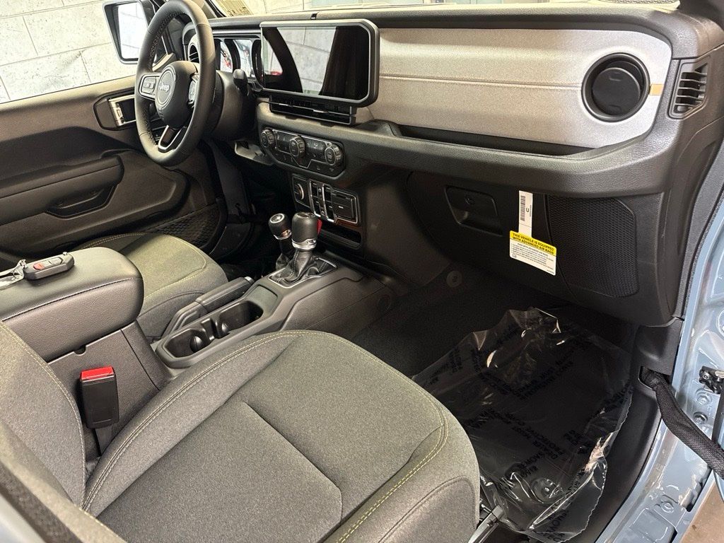 Thumbnail: 2026 Jeep Gladiator - 11