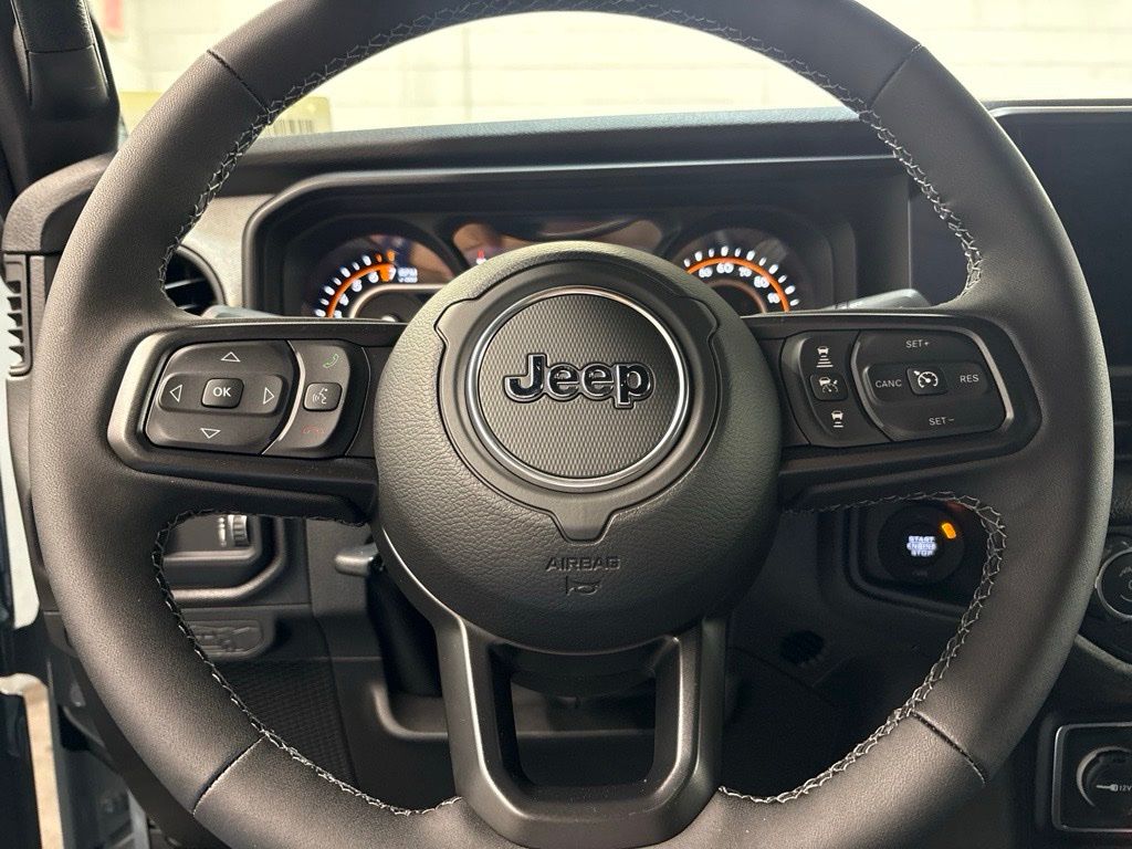 Thumbnail: 2026 Jeep Gladiator - 7