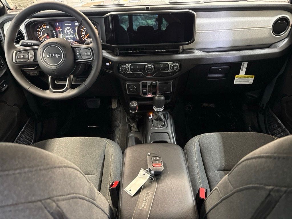 Thumbnail: 2026 Jeep Gladiator - 10