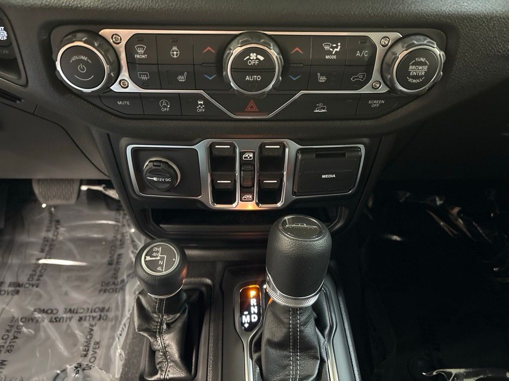 Thumbnail: 2026 Jeep Gladiator - 24