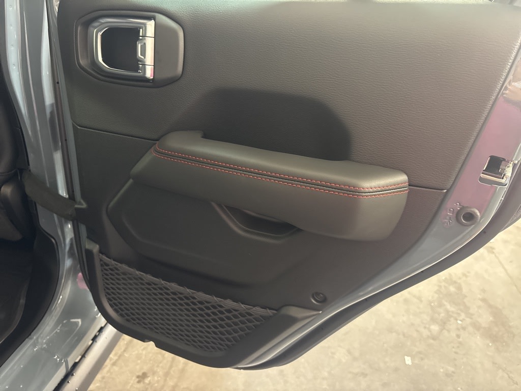 Thumbnail: 2026 Jeep Gladiator - 36