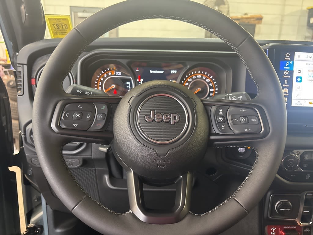 Thumbnail: 2026 Jeep Gladiator - 7