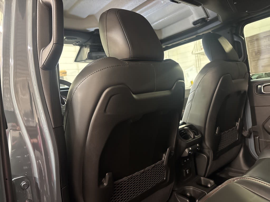 Thumbnail: 2026 Jeep Gladiator - 10