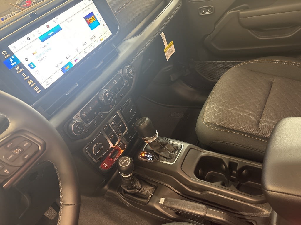 Thumbnail: 2026 Jeep Gladiator - 14