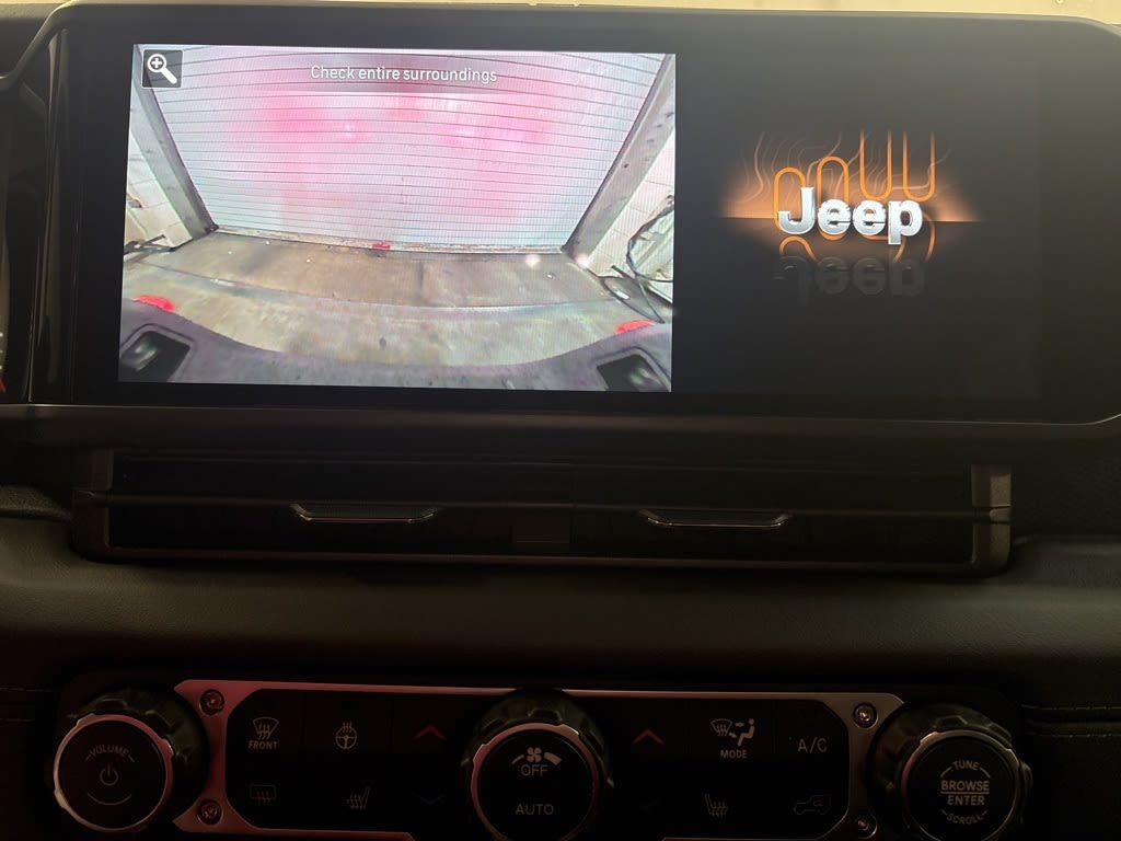 Thumbnail: 2026 Jeep Gladiator - 13