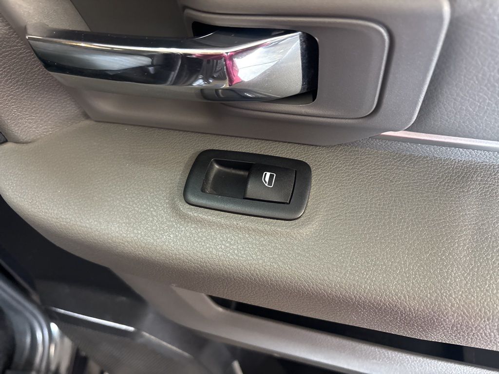 Thumbnail: 2018 RAM 1500 - 34