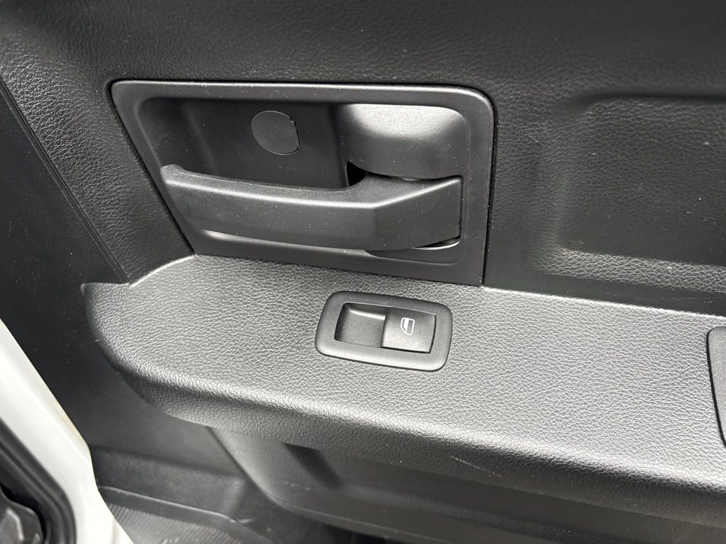 Thumbnail: 2016 RAM 1500 - 33
